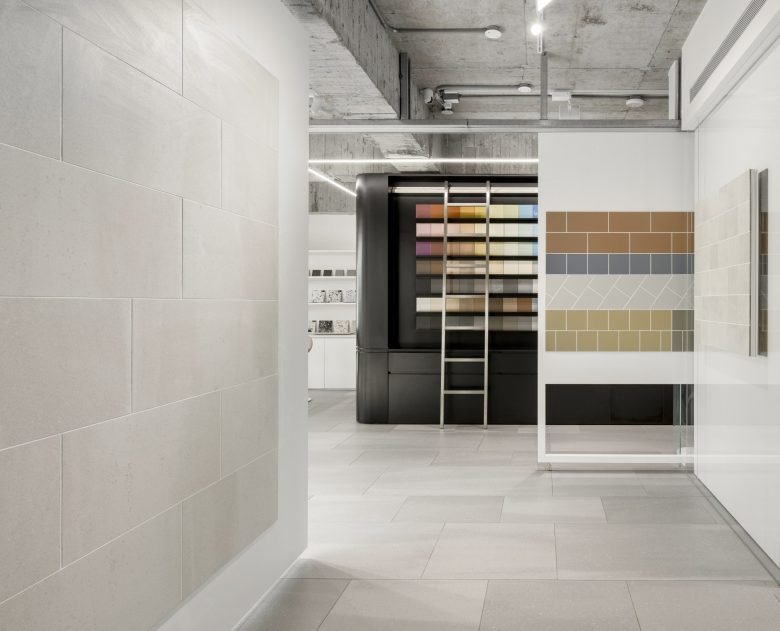 伊奥尼安瓷砖画廊