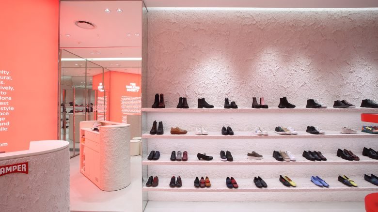 CAMPER PANGYO STORE BY DesignAD4M – 韩国京畿道