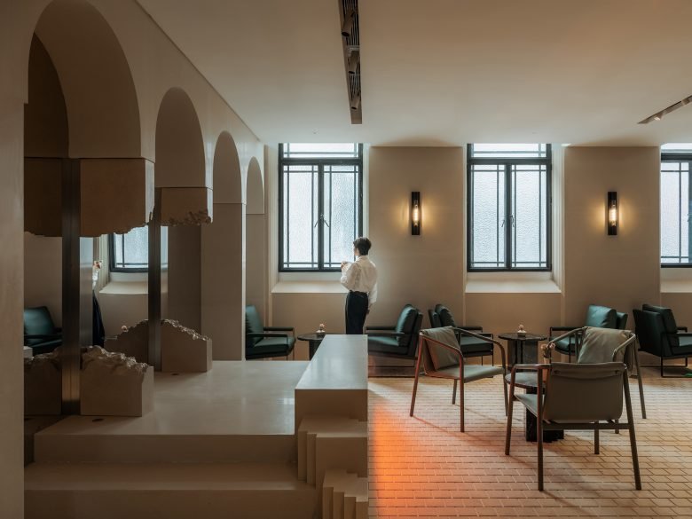 Wutopia Lab 房间里的广场