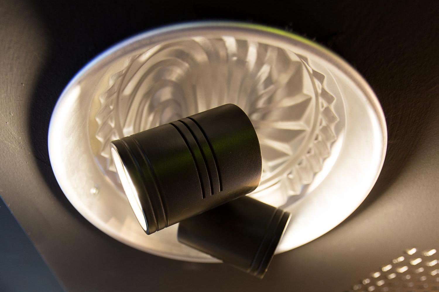 以色列拉马特甘面包站,由 Dana Shaked Studio 设计 以色列拉马特甘面包站,由 Dana Shaked Studio 设计