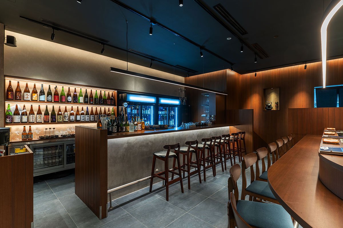 清酒餐厅 标志性的圆形柜台