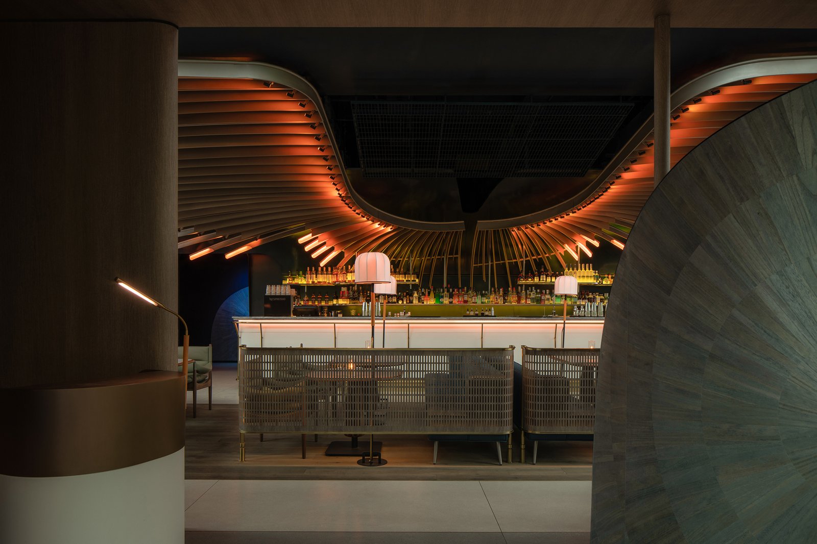 HDC Design 的 MINISTRY OF CRAB