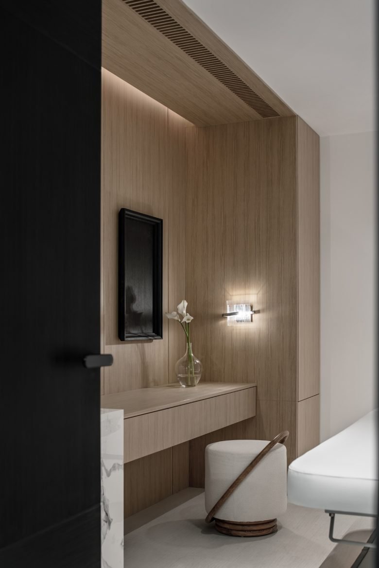 JACKY.W 设计的 HYOUNG JACKY.W 设计的 HYOUNG