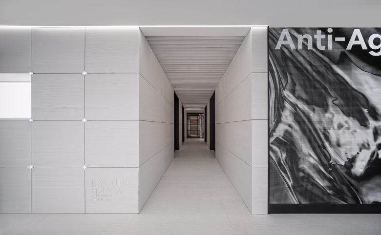 JACKY.W 设计的 HYOUNG JACKY.W 设计的 HYOUNG