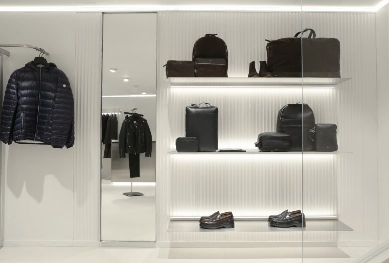 博洛尼亚的 Liu-Jo 男装系列 – 由 Poiesis 设计