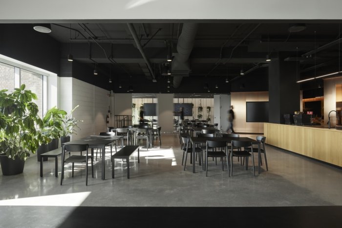 ACDF Architecture 的 2K 办公室