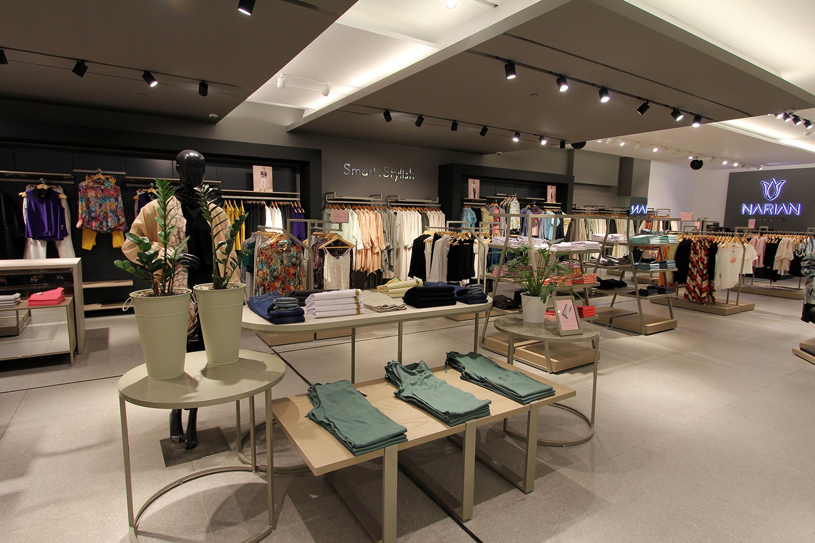 德黑兰 NARIAN 商店 by Payatarhoform