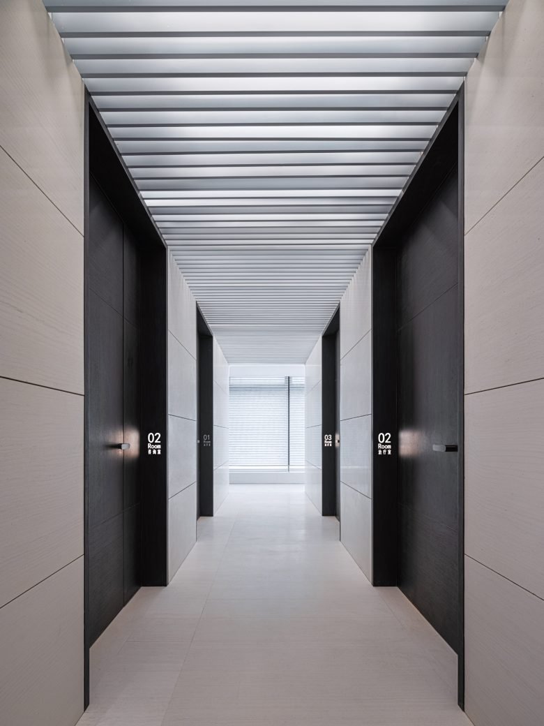 JACKY.W 设计的 HYOUNG JACKY.W 设计的 HYOUNG