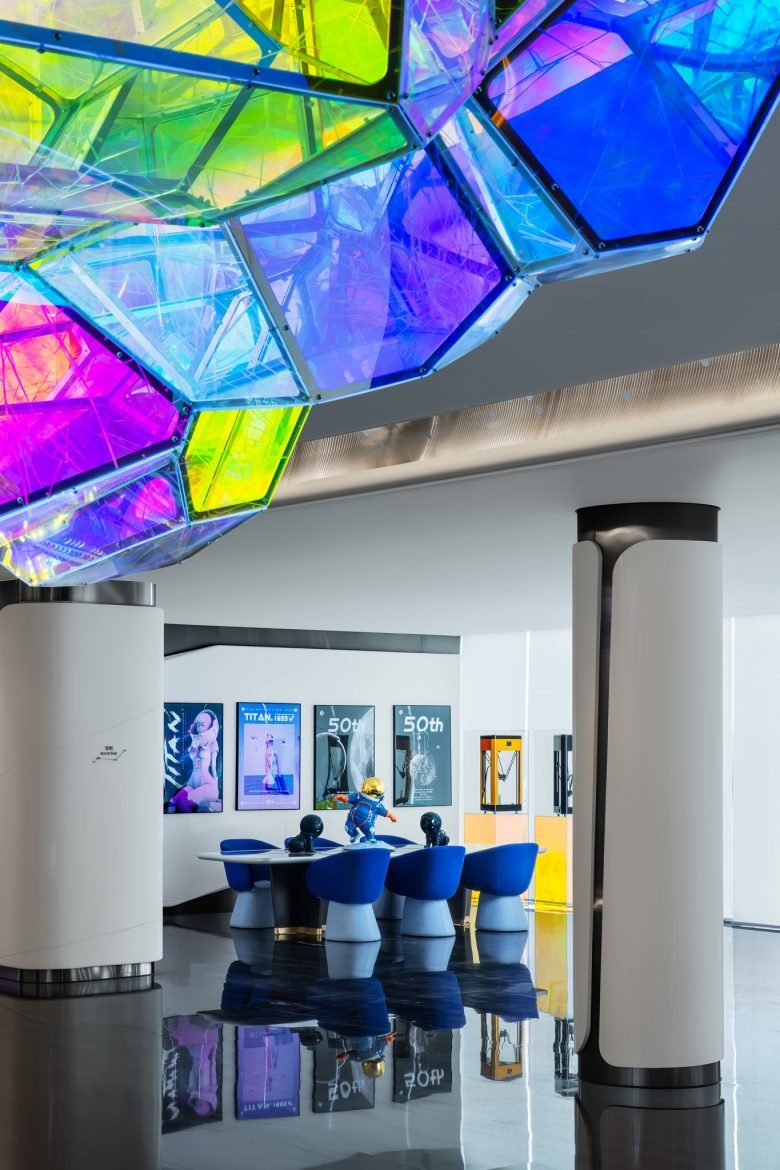 保利丰盛销售中心天际线花园，T.K. 楚设计