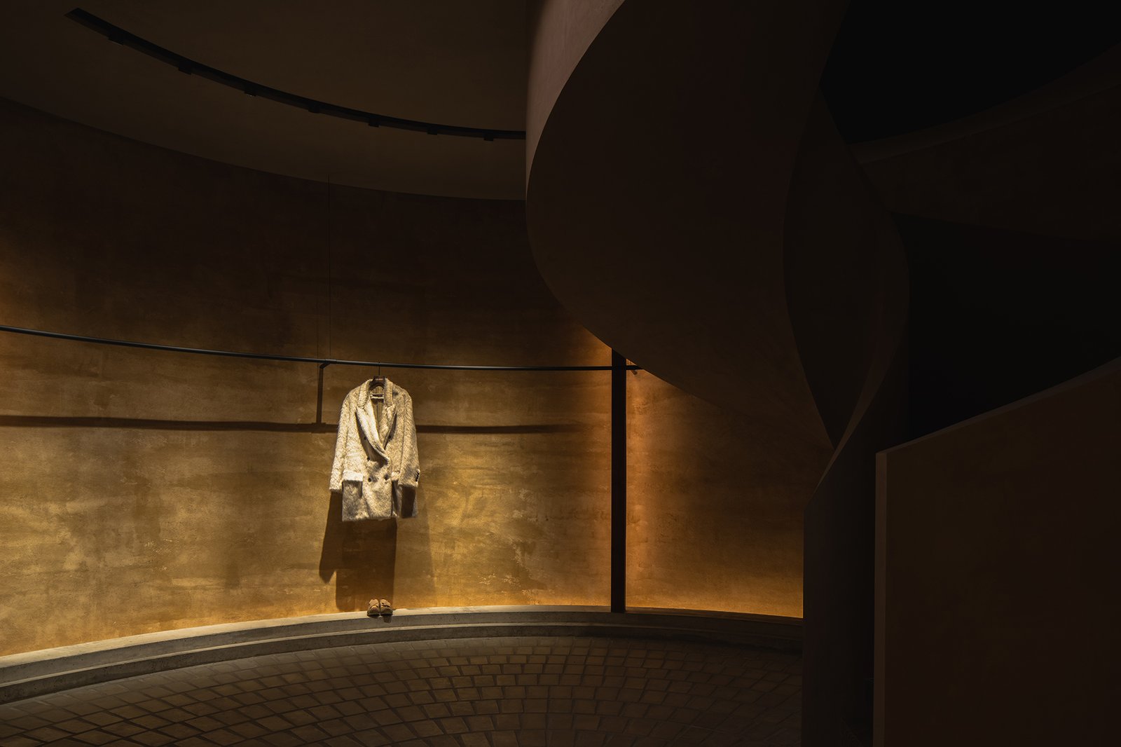 拥抱 x UMA WANG 新概念店