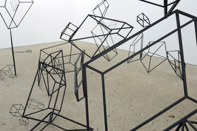 Yusuke Kamata 的 3D 框架装置 Yusuke Kamata 的 3D 框架装置