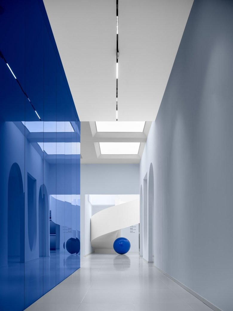 村 FF 杨雪婉 l 爱是色彩 – 木石摄影艺术空间