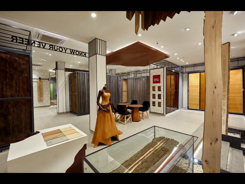 世纪层 I 平方英尺 2205 | 德里 – 印度