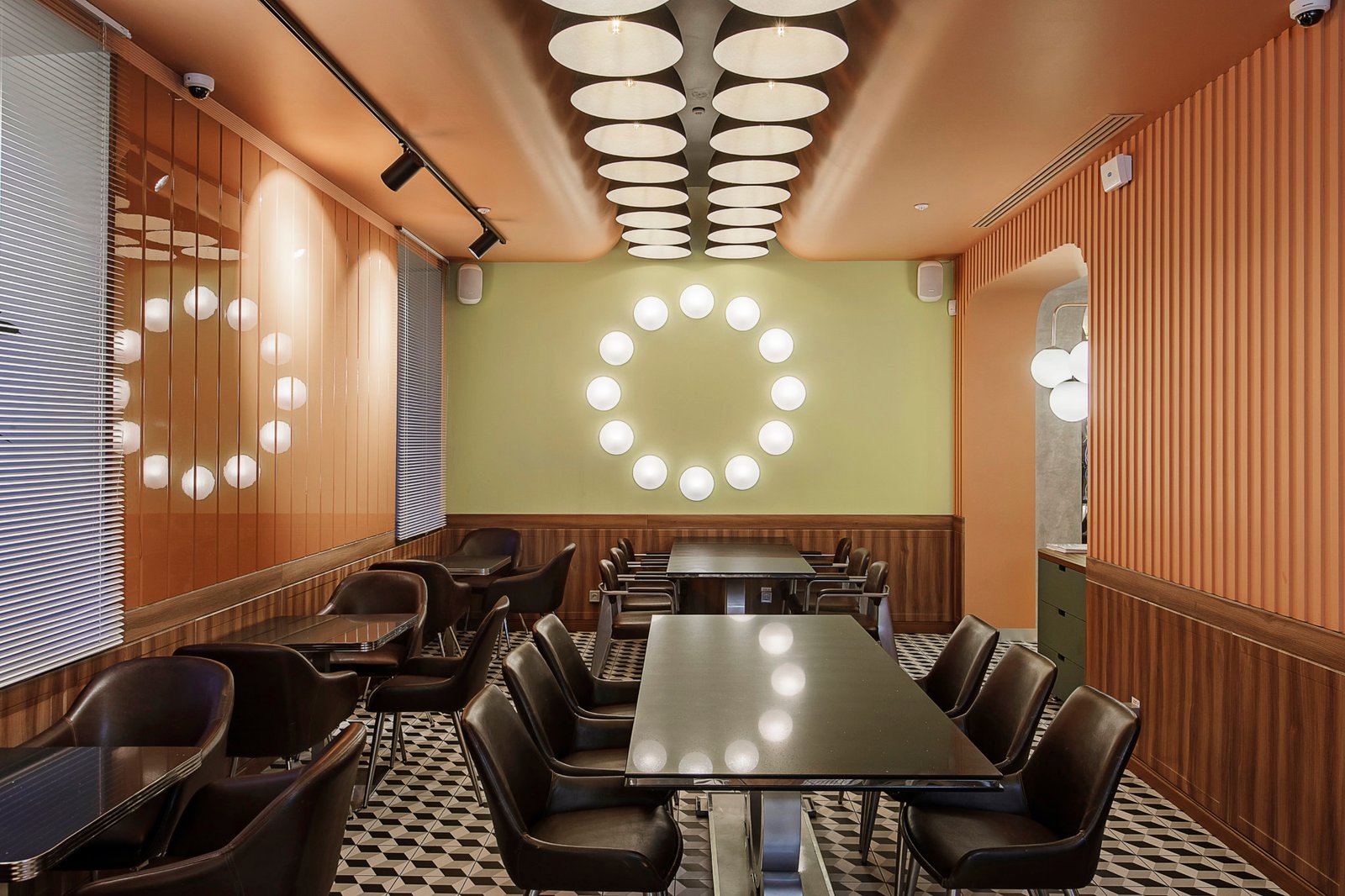 LIBERTY DINER 餐厅 / Sasha Fedorenko 商业室内设计 LIBERTY DINER 餐厅 / Sasha Fedorenko 商业室内设计