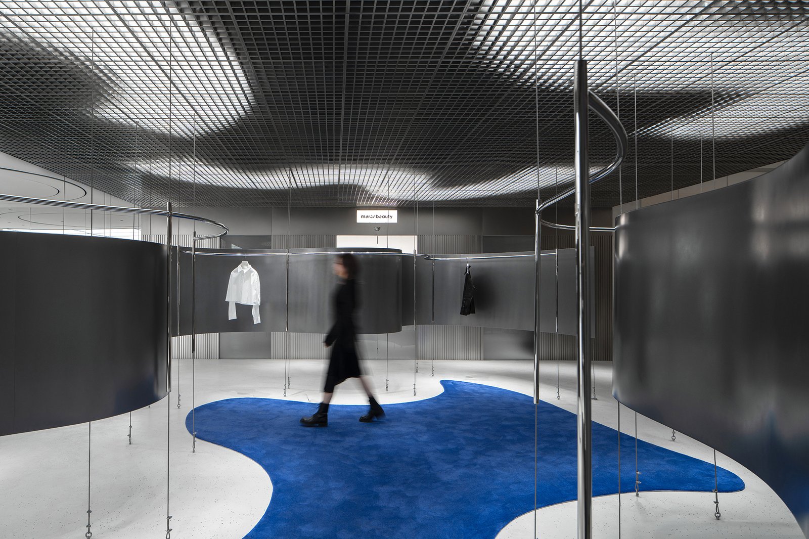 拥抱 x UMA WANG 新概念店