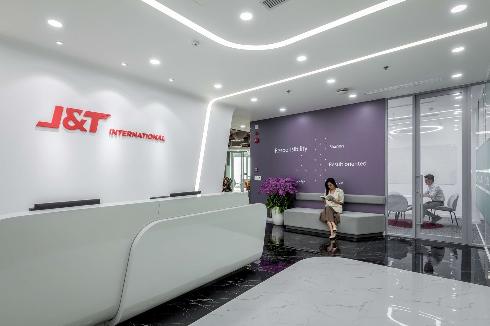 Vacons Architects 设计的 J&T 国际办公室