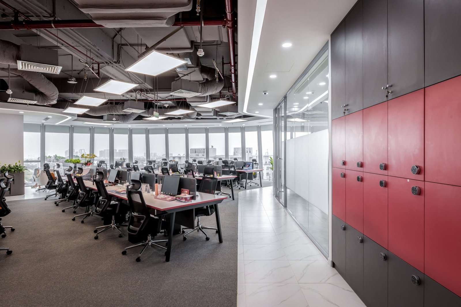 Vacons Architects 设计的 J&T 国际办公室