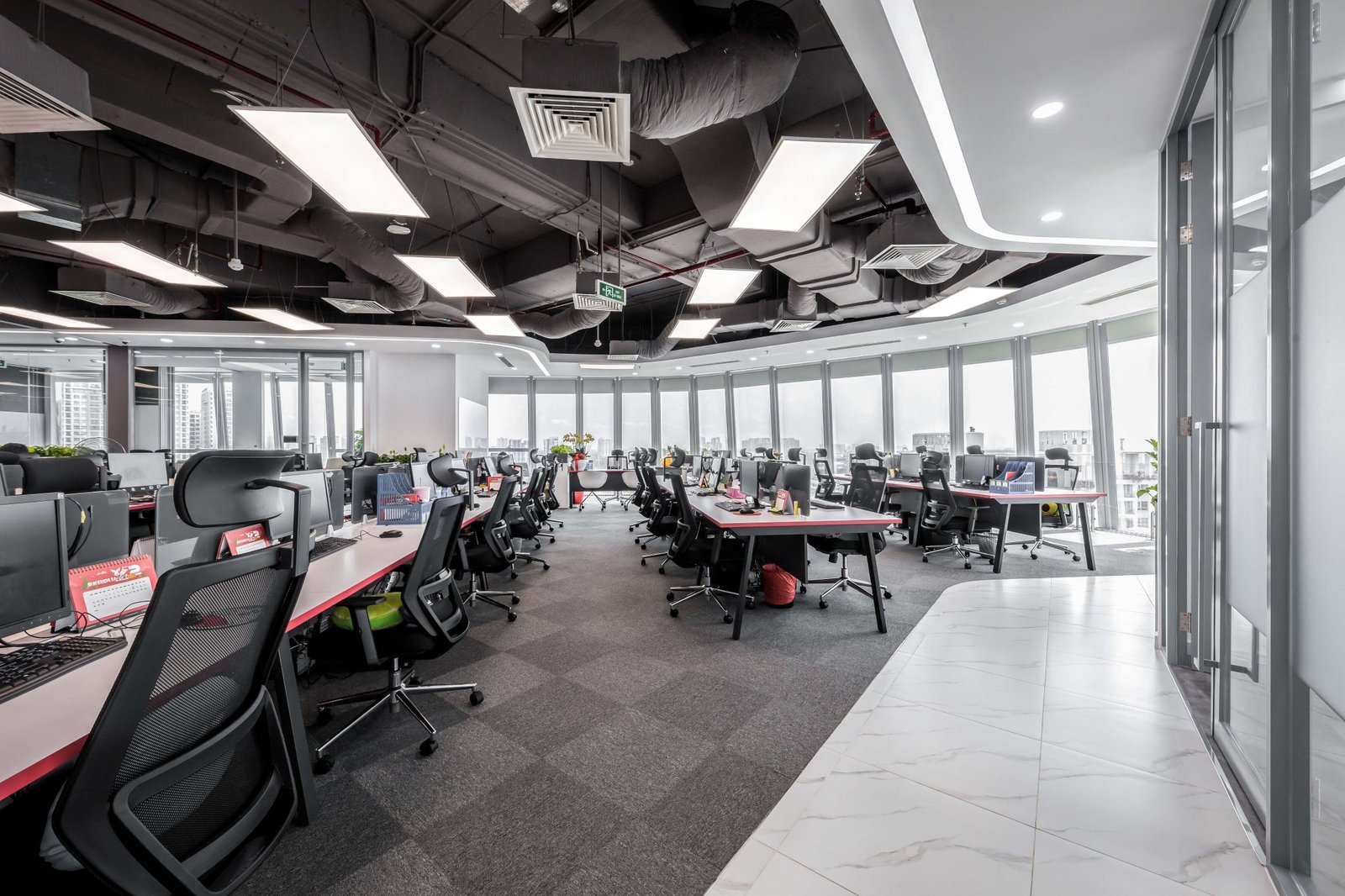 Vacons Architects 设计的 J&T 国际办公室