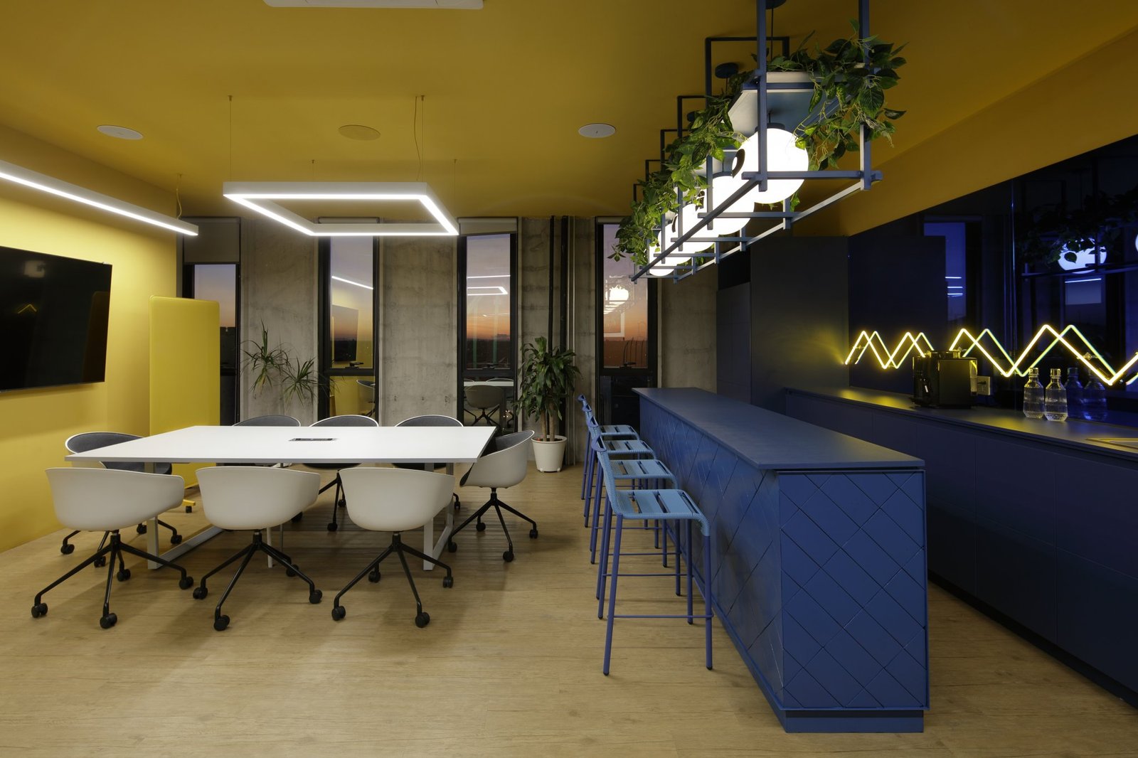 芒果电影办公室