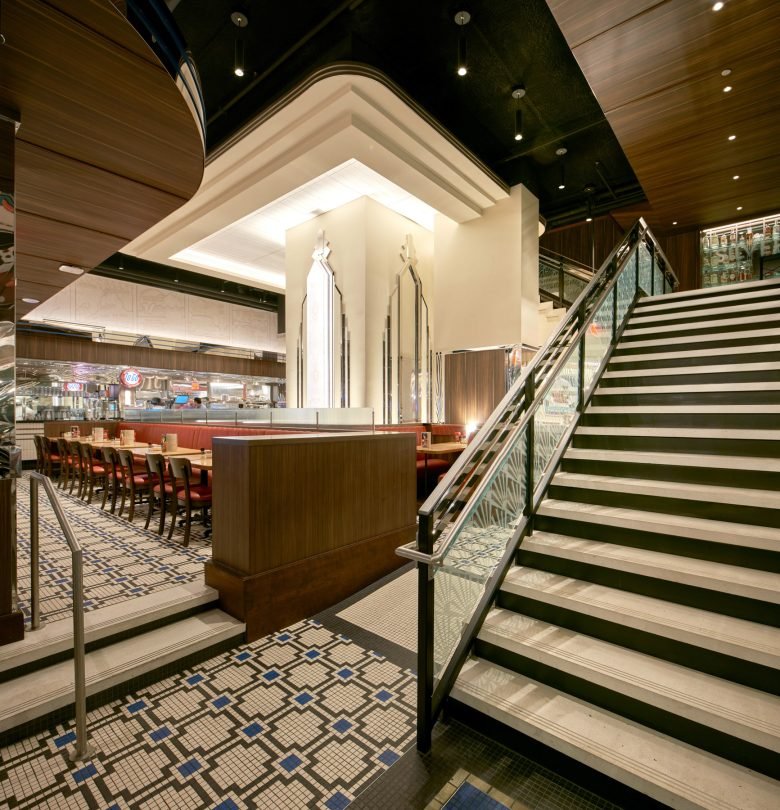 银色晚餐棒球场 银色晚餐棒球场