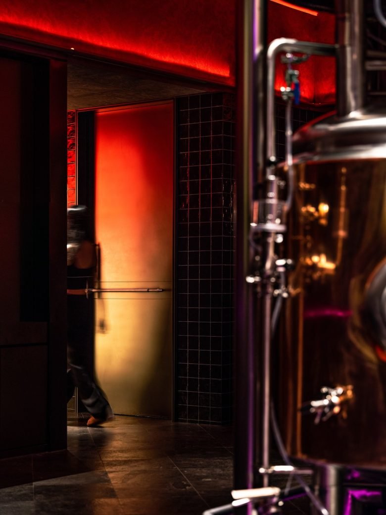 在。X：王烧烤和平里店餐饮空间策略设计