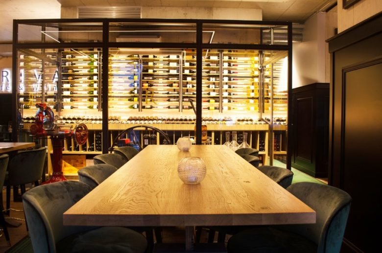 Riva Café & Weinbar by P&M Furniture