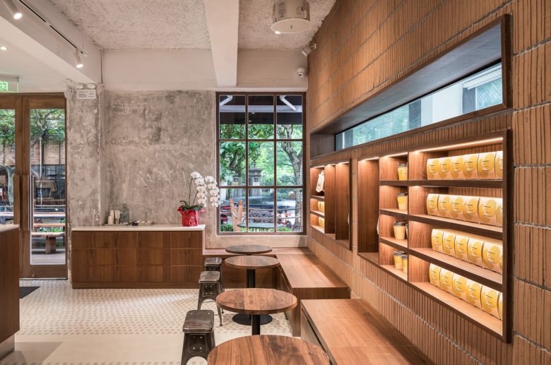 Luneurs 采用原始与质朴的混合风格来推出他们最新的商店。