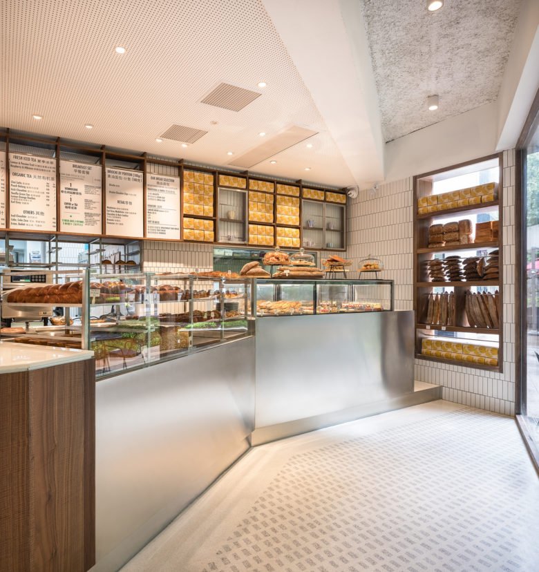 Luneurs 采用原始与质朴的混合风格来推出他们最新的商店。