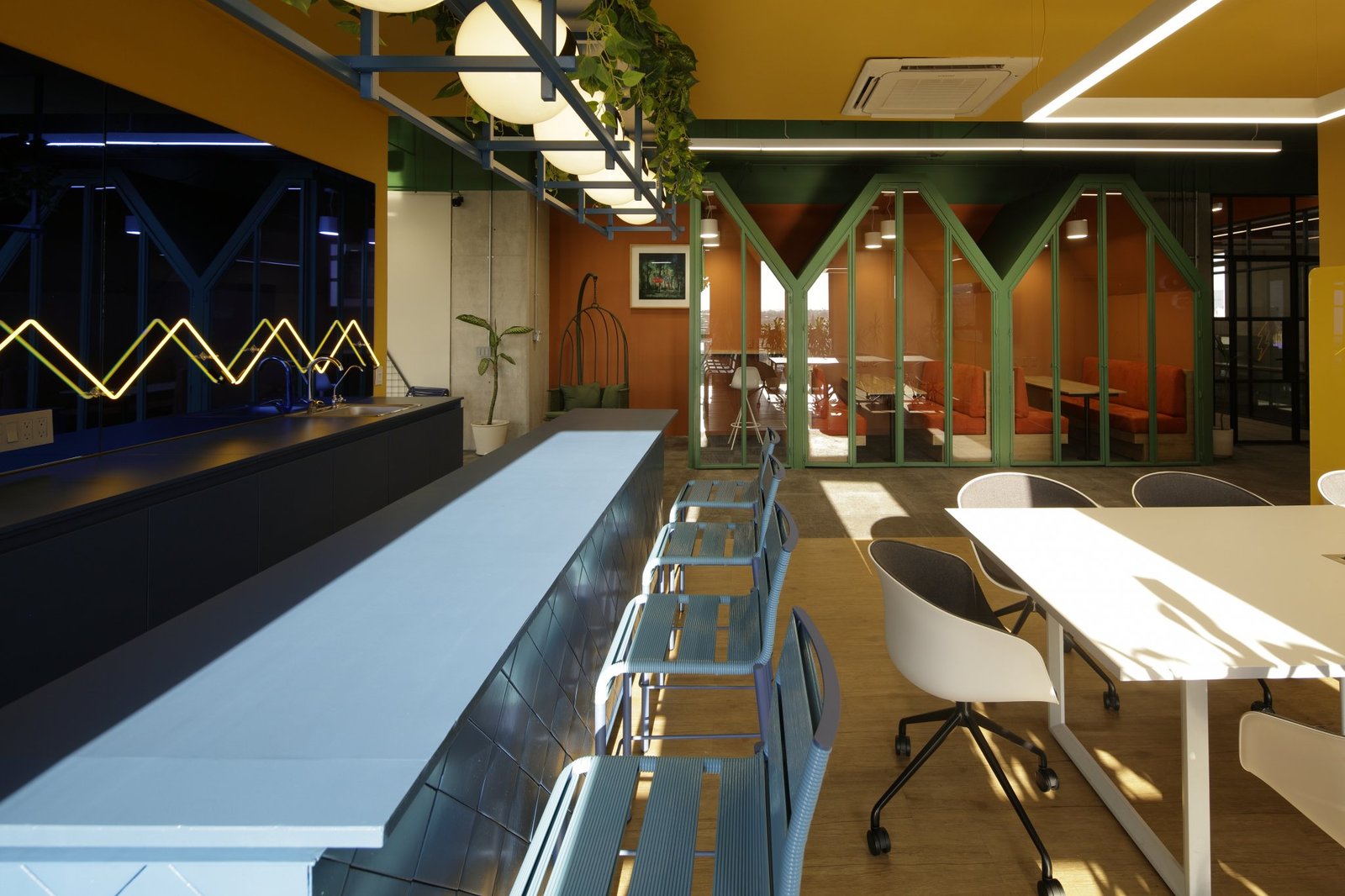 芒果电影办公室