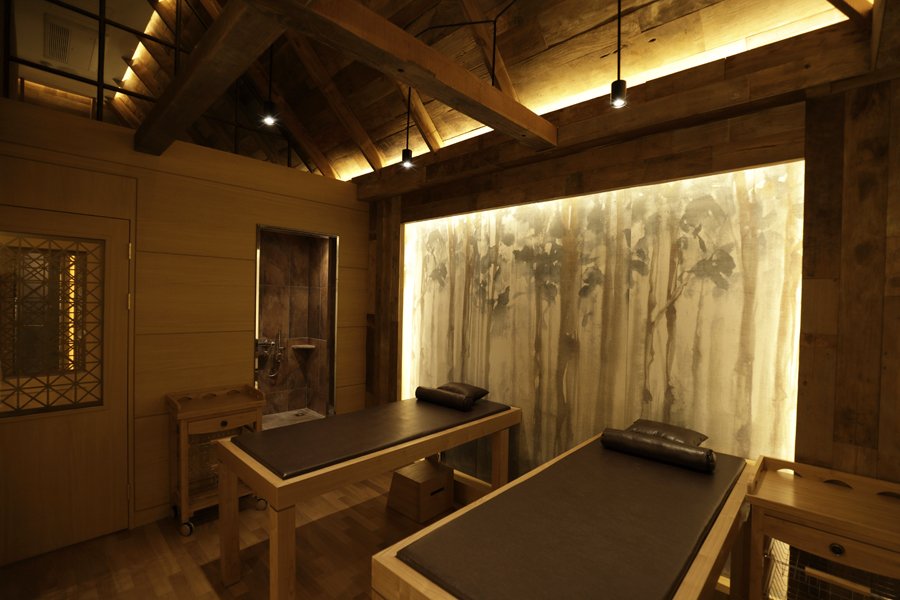 PUBLIC  BEAUTY – DESIGN SUBJECT 假時空間 (false space-time)