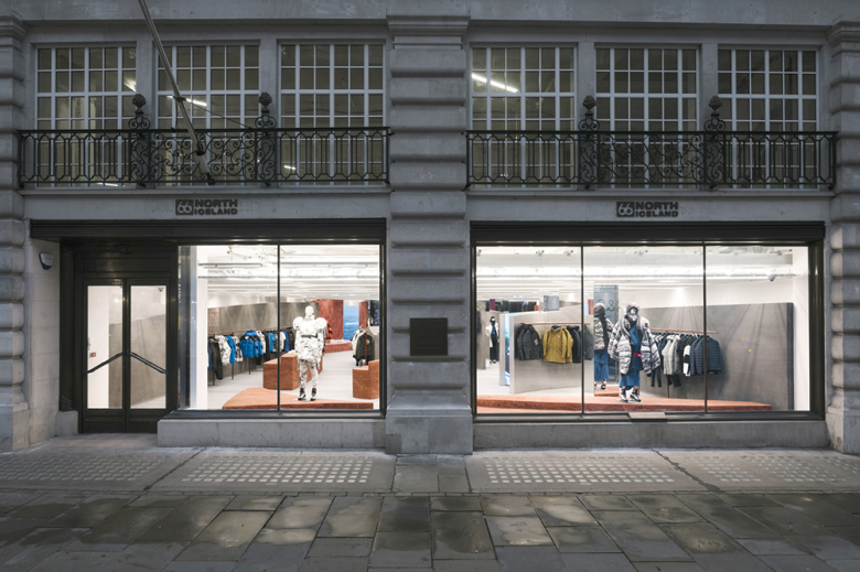 66°北旗舰店 / Gonzalez Haase Architects