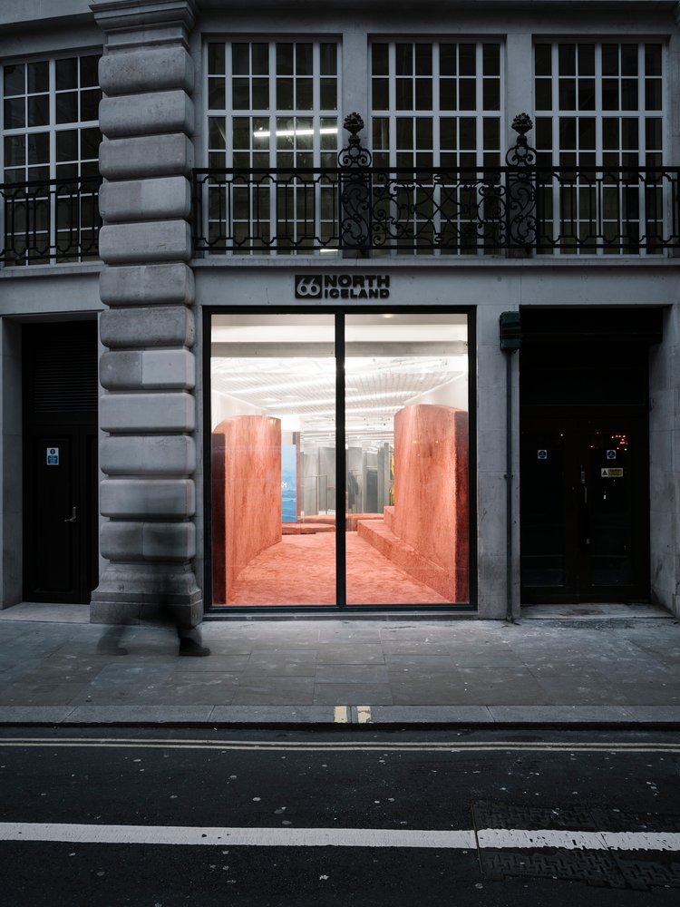 66°北旗舰店 / Gonzalez Haase Architects