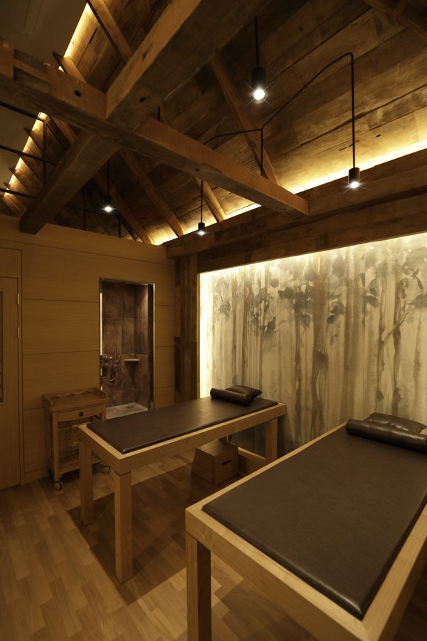 PUBLIC  BEAUTY – DESIGN SUBJECT 假時空間 (false space-time)