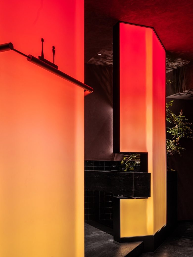 在。X：王烧烤和平里店餐饮空间策略设计