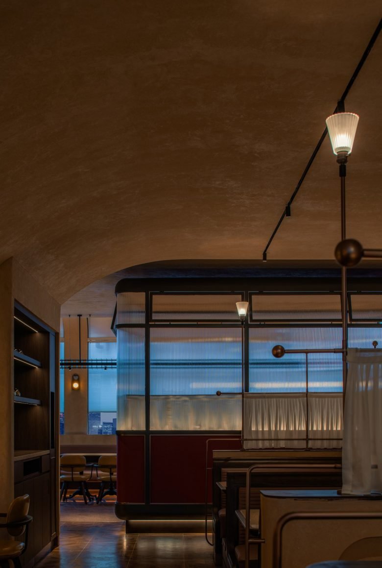 明城商城的 BURANO 意大利餐厅——多款简约设计