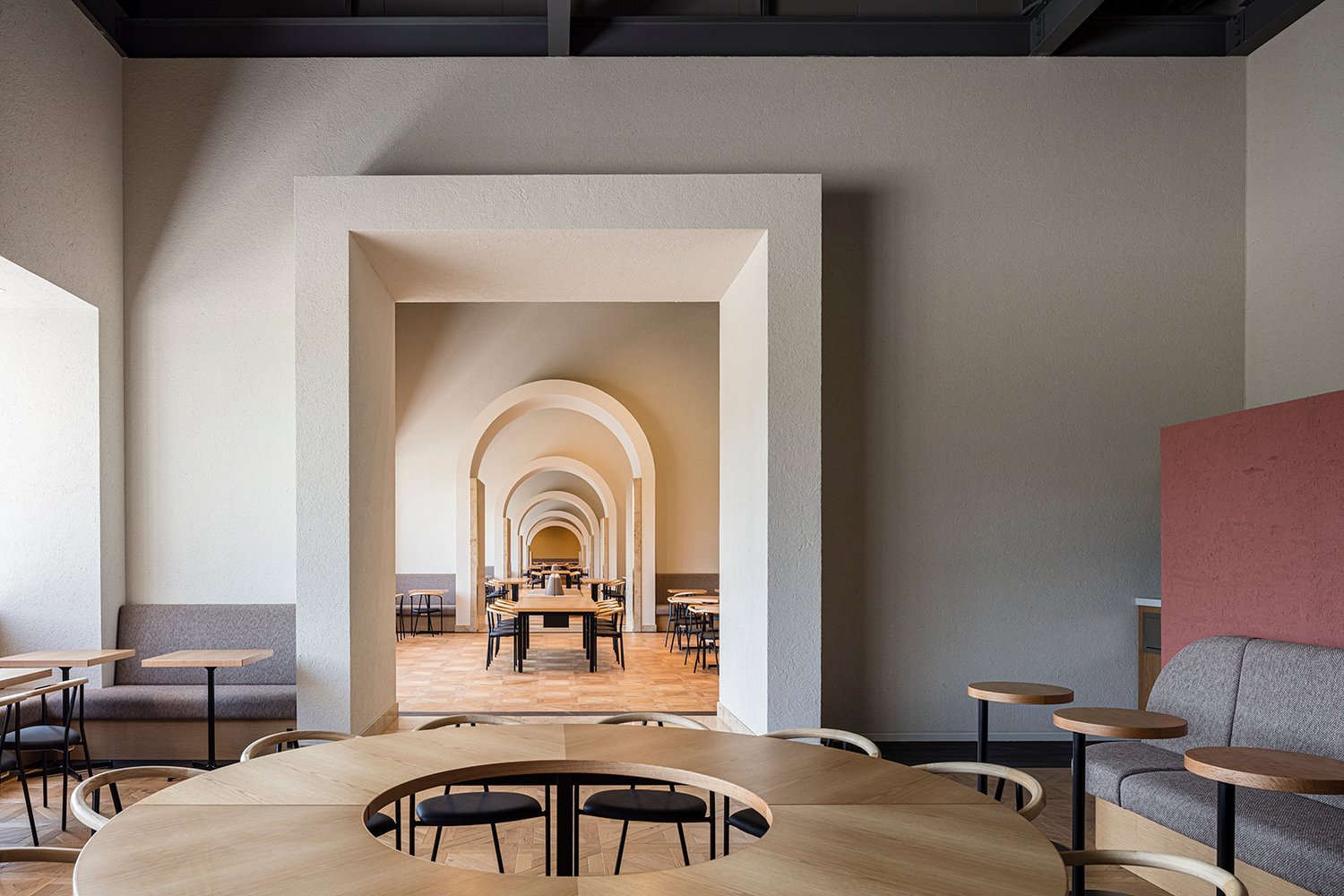 7 Gates Lounge 由 Shio Architect Design Office 设计