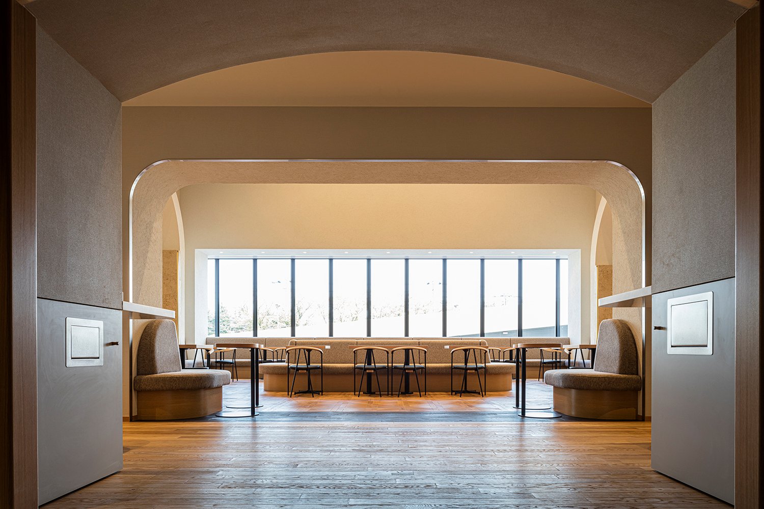 7 Gates Lounge 由 Shio Architect Design Office 设计