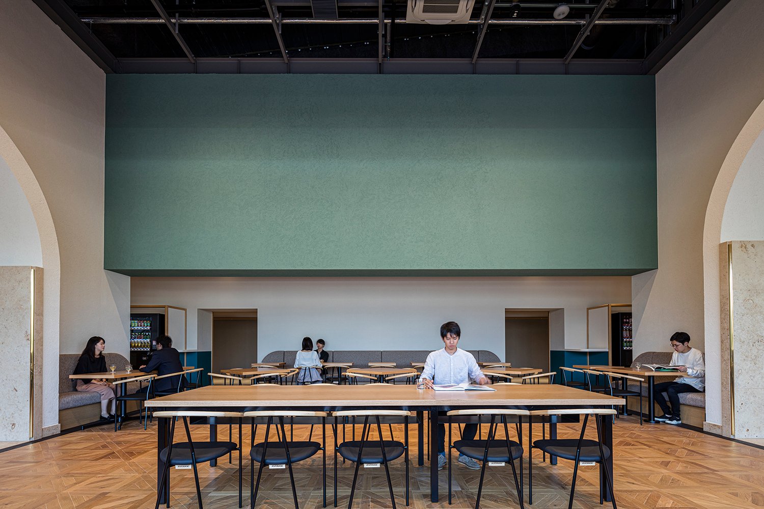 7 Gates Lounge 由 Shio Architect Design Office 设计