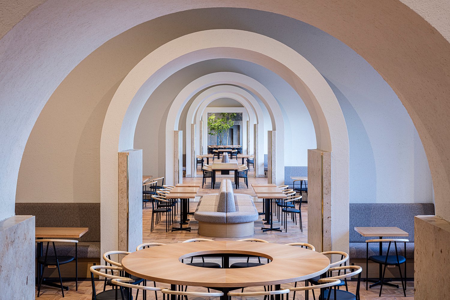 7 Gates Lounge 由 Shio Architect Design Office 设计