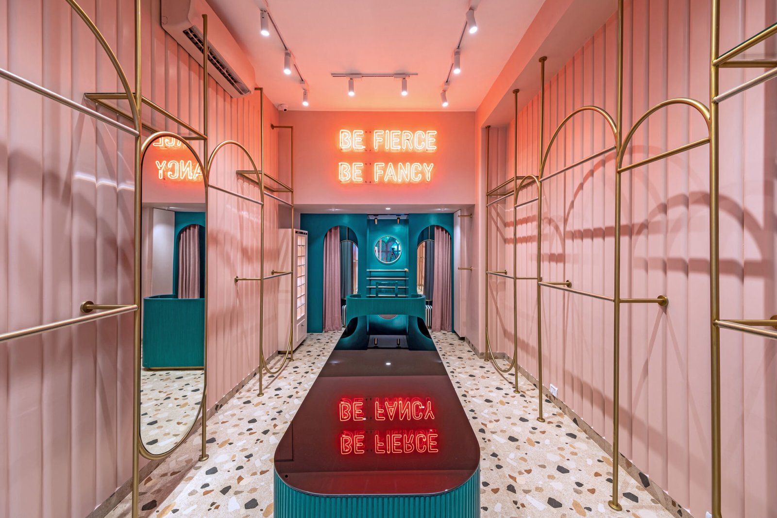 亚洲 7 个令人瞩目的展厅