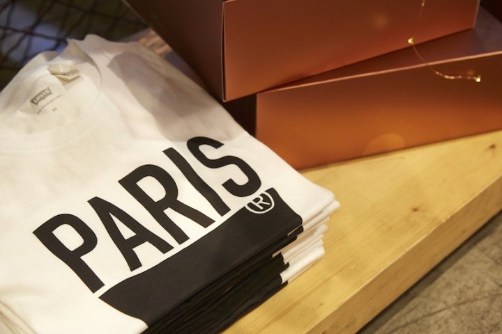 Levi's 假日橱窗活动