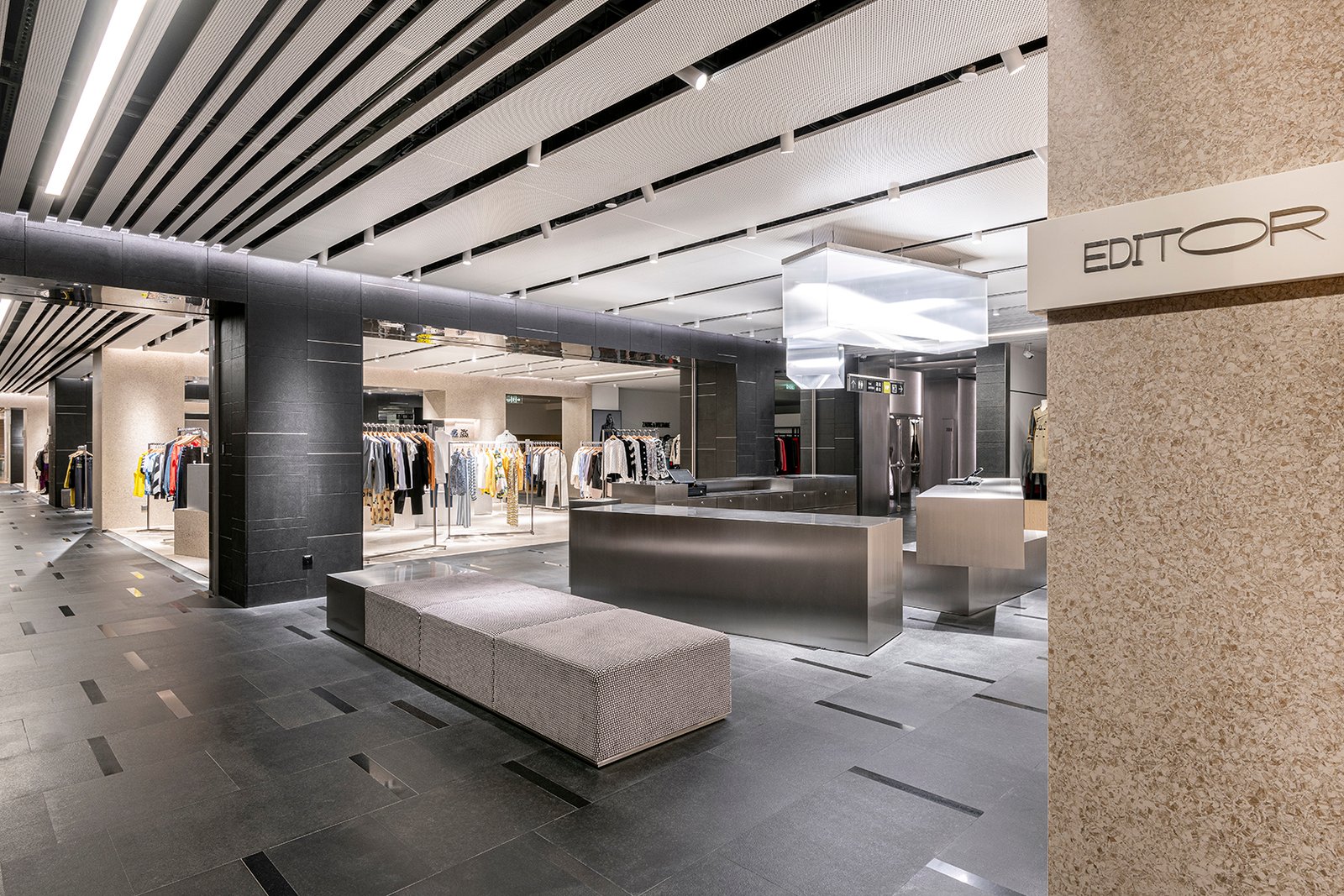 节奏、几何与空间：Réel 当代时尚，上海