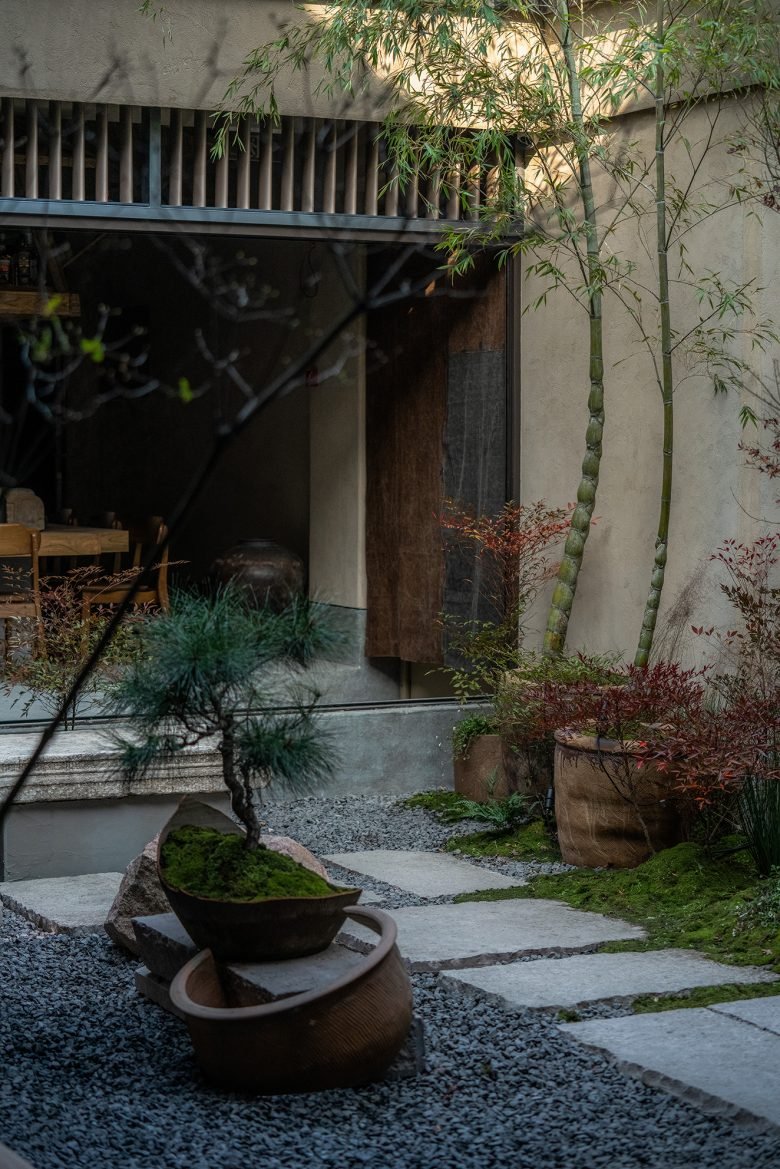 YuanGu Restaurant (Chengdu Taikooli Store) YuanGu Restaurant (Chengdu Taikooli Store)