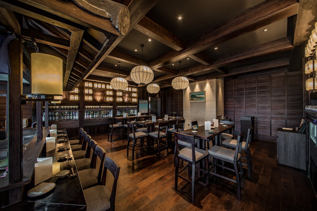 Design East 设计的 Nadagokyo 餐厅