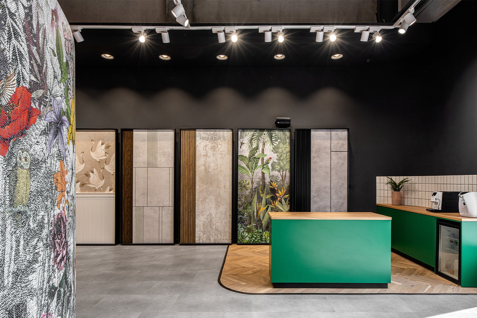 Studio INTU 的 Zvika 壁纸陈列室