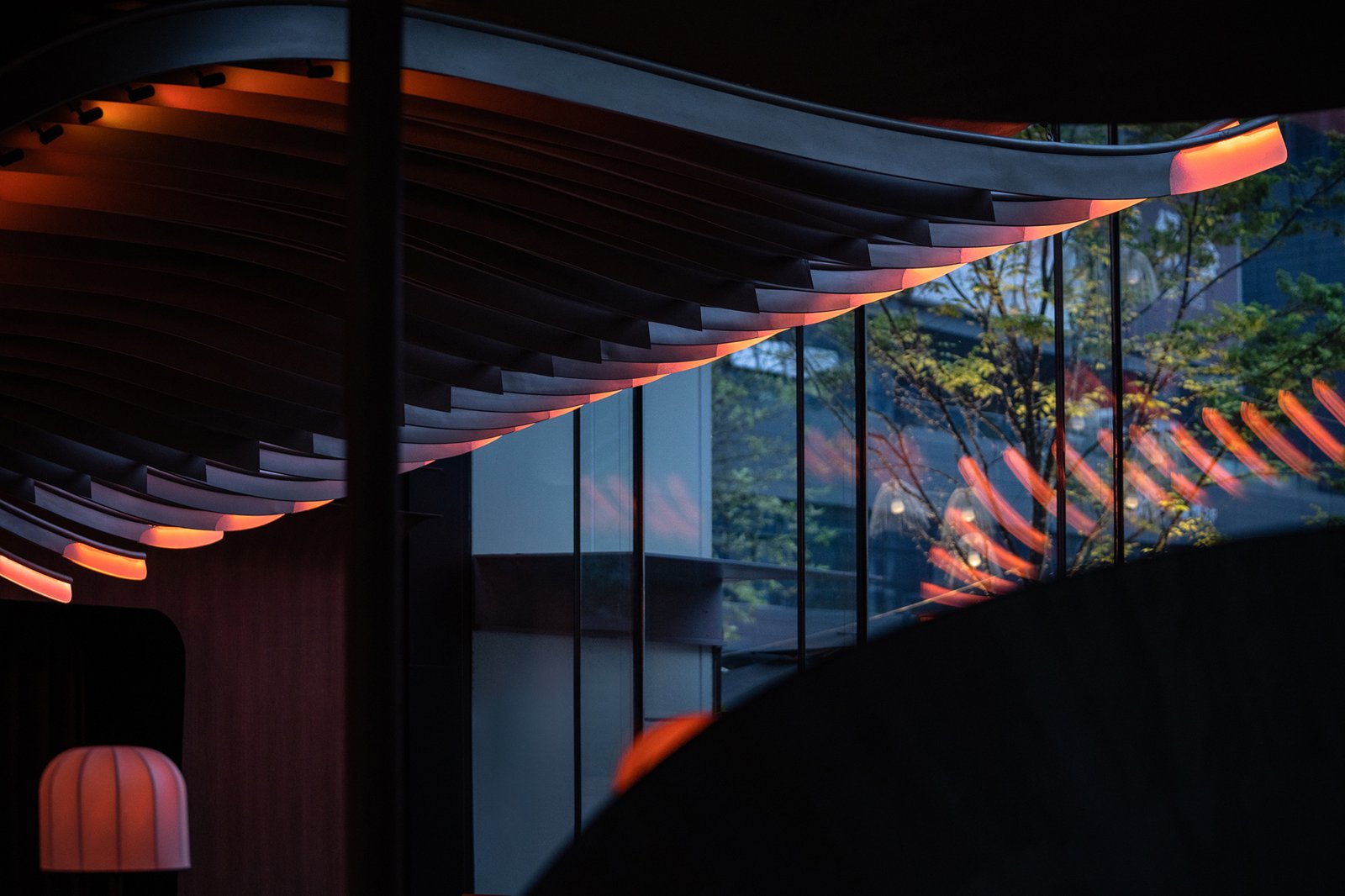 HDC Design 的 MINISTRY OF CRAB