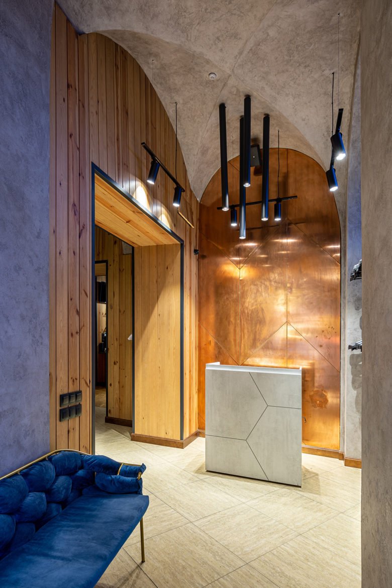 Znak 设计的雾工厂餐厅