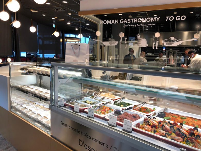 万事达卡小酒馆 | 由 Robilant Associati 设计