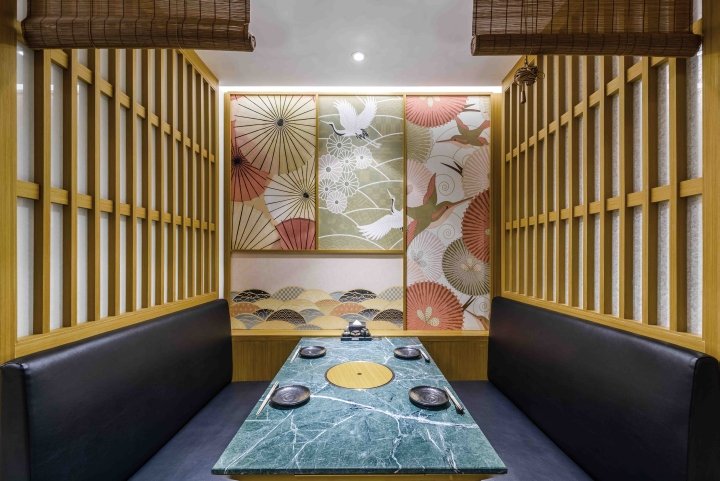 Spacemen 的木炭烤肉餐厅，上海 – 中国