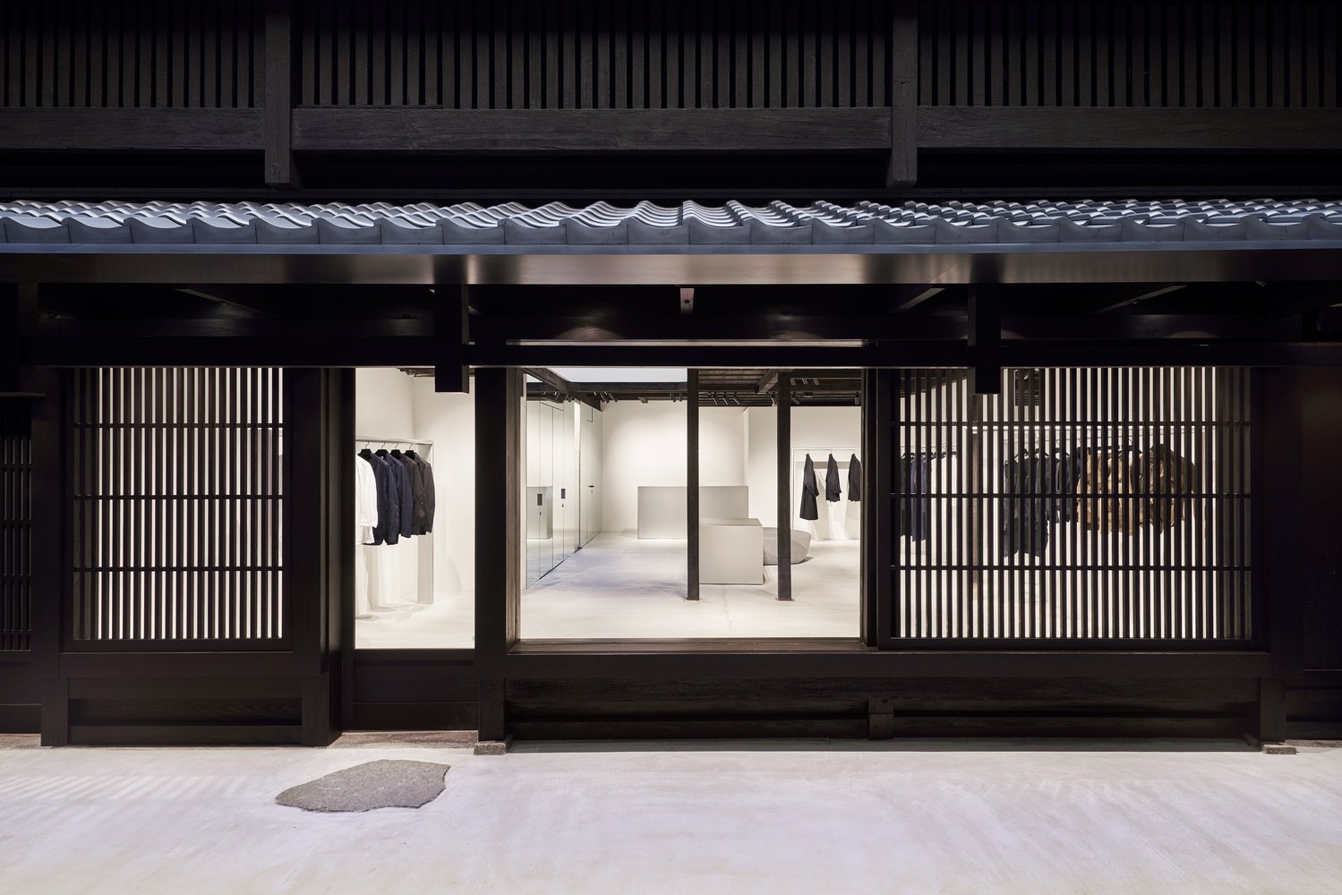 A-POC Store by Tokujin Yoshioka